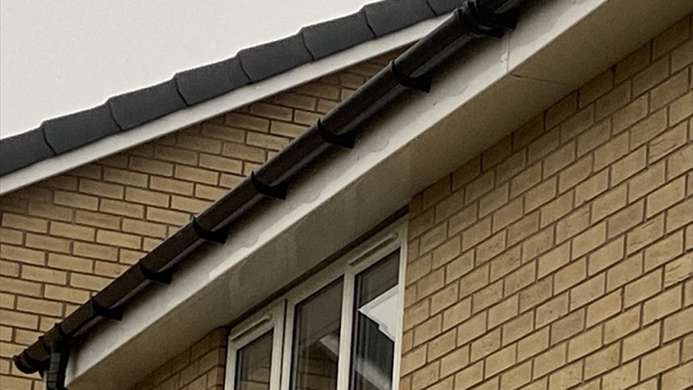 FASCIAS AND SOFFITS INSTALLED